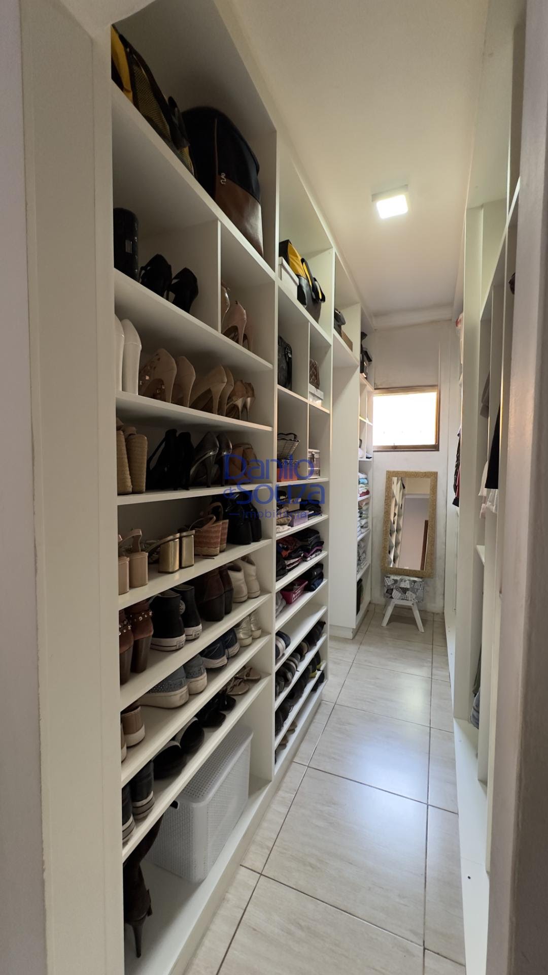 Casa à venda com 3 quartos, 1 suíte, 2 vagas e 404m² no Camuá, Araxá (MG) — foto 16 de 20