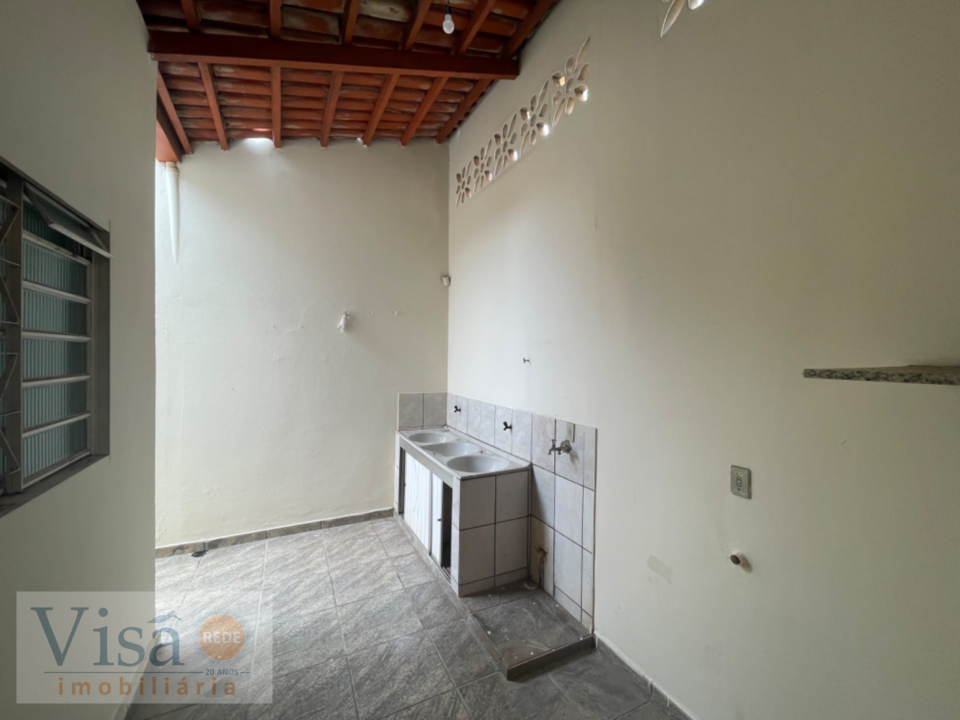 Casa à venda com 3 quartos, 1 suíte, 3 vagas e 180m² no Santana, Paracatu (MG) — foto 9 de 22