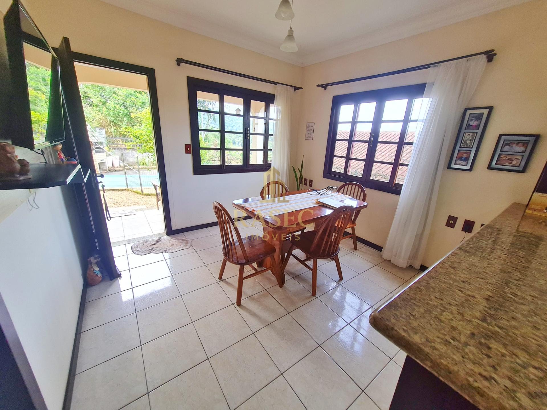 Casa à venda com 3 quartos, 1 banheiro, 2 vagas e 375m² no Souza Cruz, Brusque (SC) — foto 6 de 11