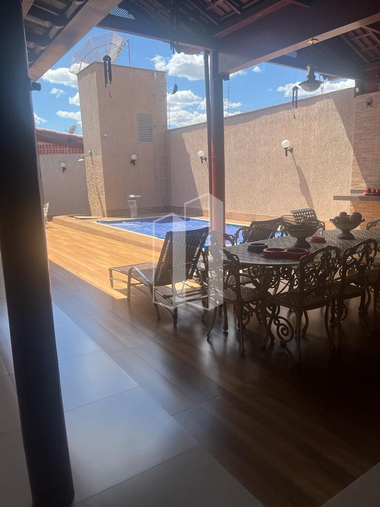 Casa à venda com 3 quartos, 1 suíte, 4 vagas e 240m² no Vila Anchieta, Goiânia (GO) — foto 5 de 26