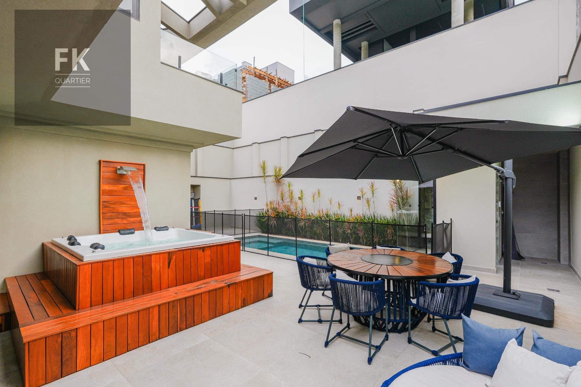 Casa à venda com 4 quartos, 4 suítes, 4 vagas e 454m² no Alphaville, Santana de Parnaíba (SP) — foto 2 de 30