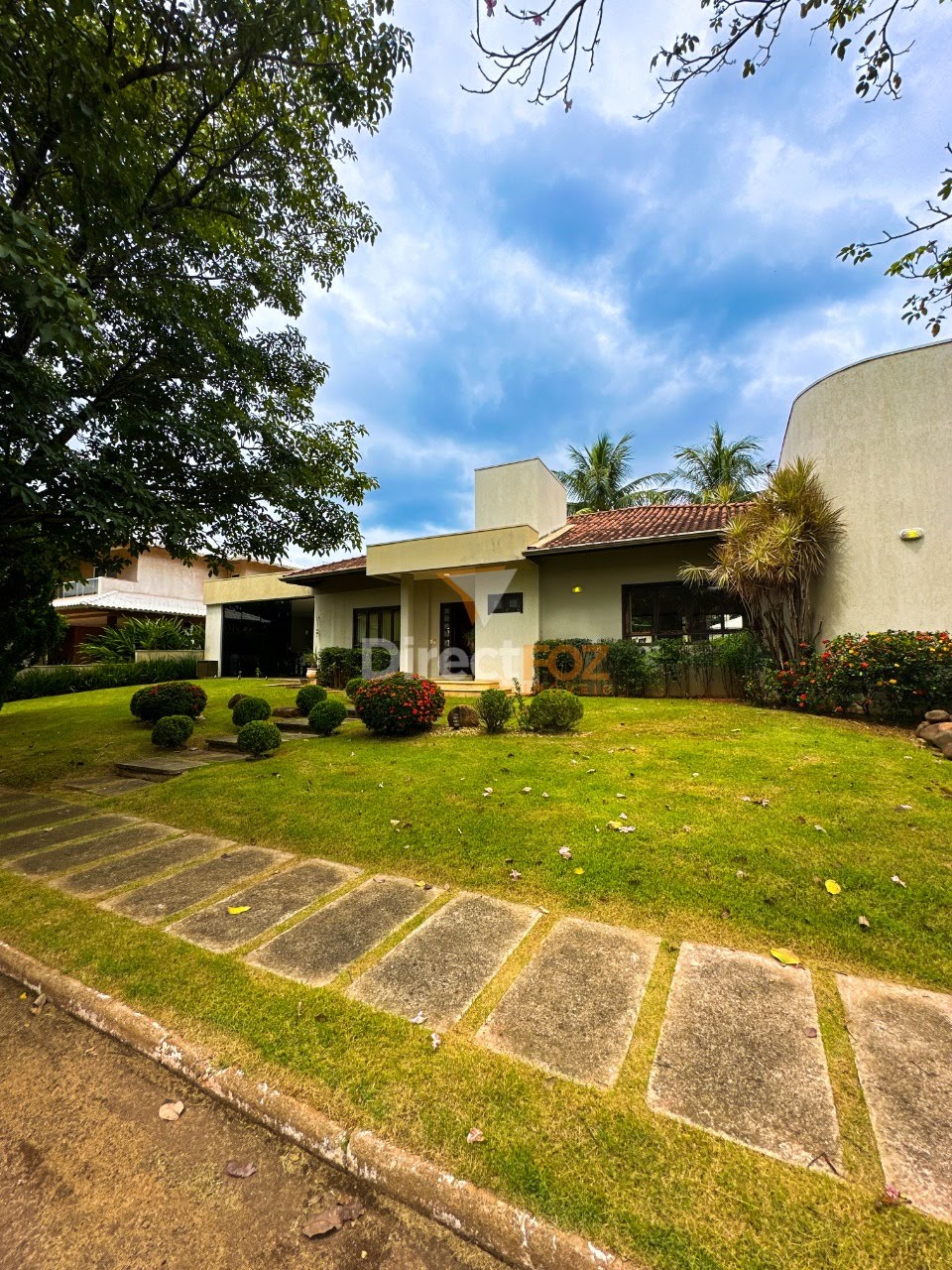 Casa térrea à venda no Condomínio Residencial Solar das Crisálidas em Foz do Iguaçu