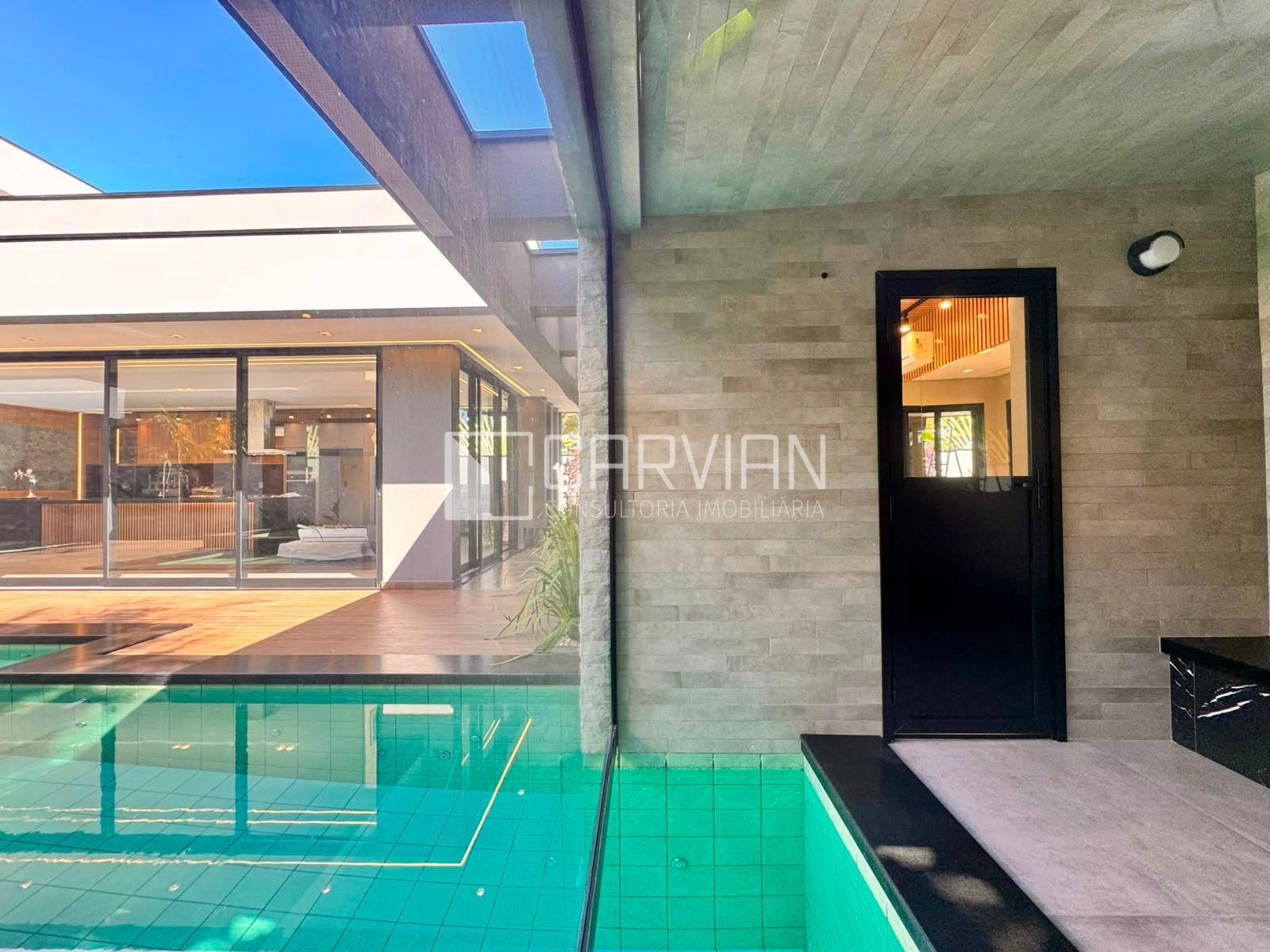 Casa à venda com 4 quartos, 4 suítes, 2 vagas e 450m² no Condomínio Guaporé, Ribeirão Preto (SP) — foto 4 de 30