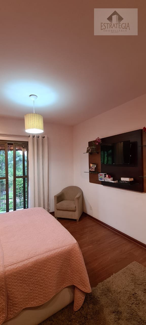 Casa à venda com 3 quartos, 1 suíte, 2 vagas e 170m² no Morin, Petrópolis (RJ) — foto 17 de 19