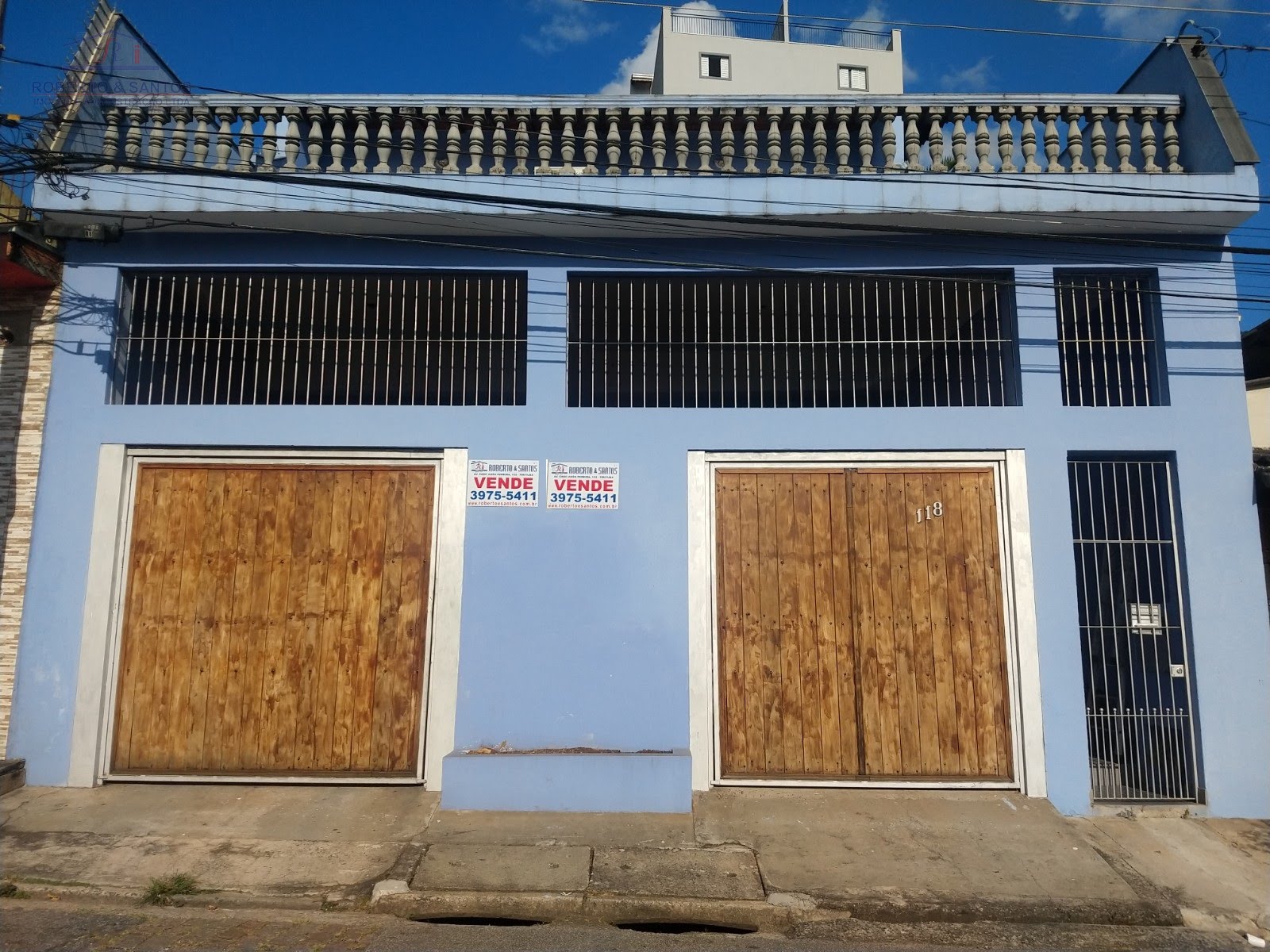 10 metros de frente