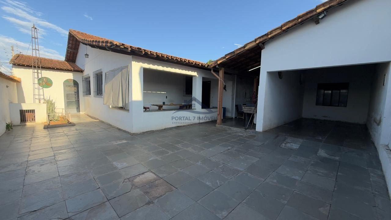Casa à venda com 5 quartos, 1 suíte, 5 vagas e 360m² no São Cristovao, Sete Lagoas (MG) — foto 2 de 17