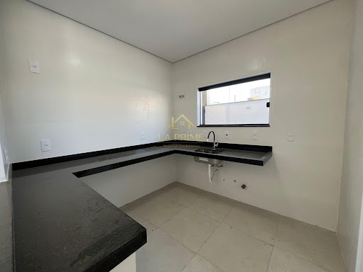  Casa à venda no Condomínio,  Terras de São Francisco – 194,92 m2- 03 Dormitórios sendo as 03 suítes, 04 Banheiros e 04 vagas