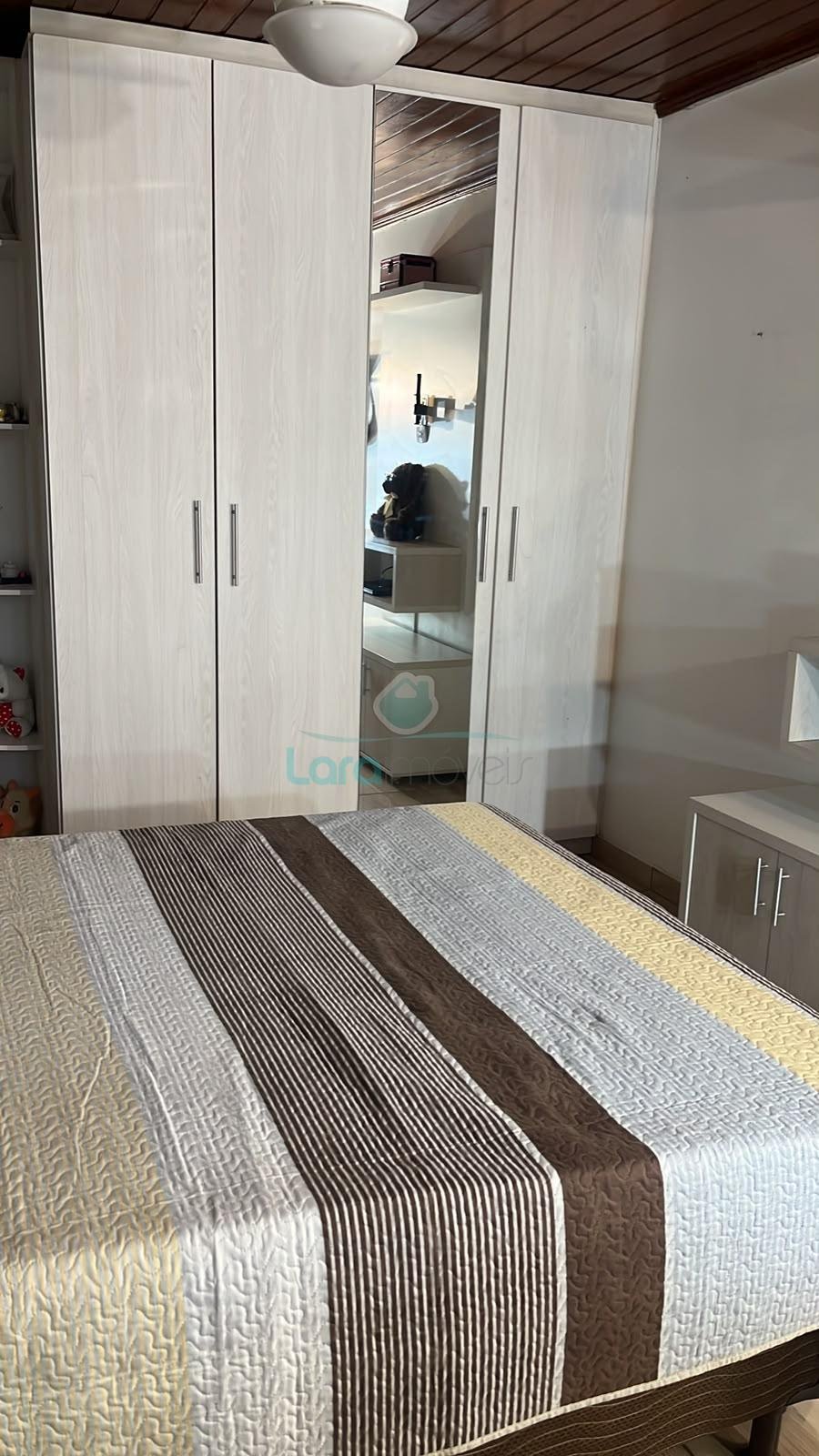 Casa à venda com 5 quartos, 1 suíte, 3 vagas e 334m² no Sol Y Mar, Macaé (RJ) — foto 6 de 22