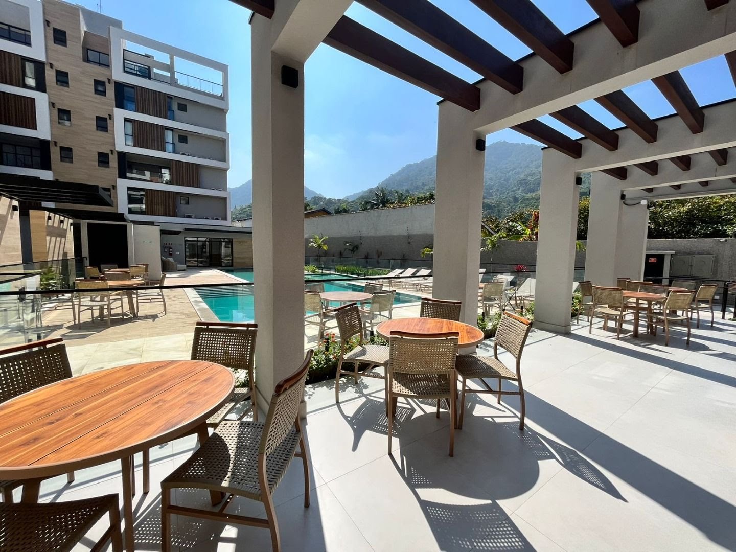 Apartamento à venda com 2 quartos, 2 banheiros, 2 vagas e 84m² no Enseada, Ubatuba (SP) — foto 2 de 21