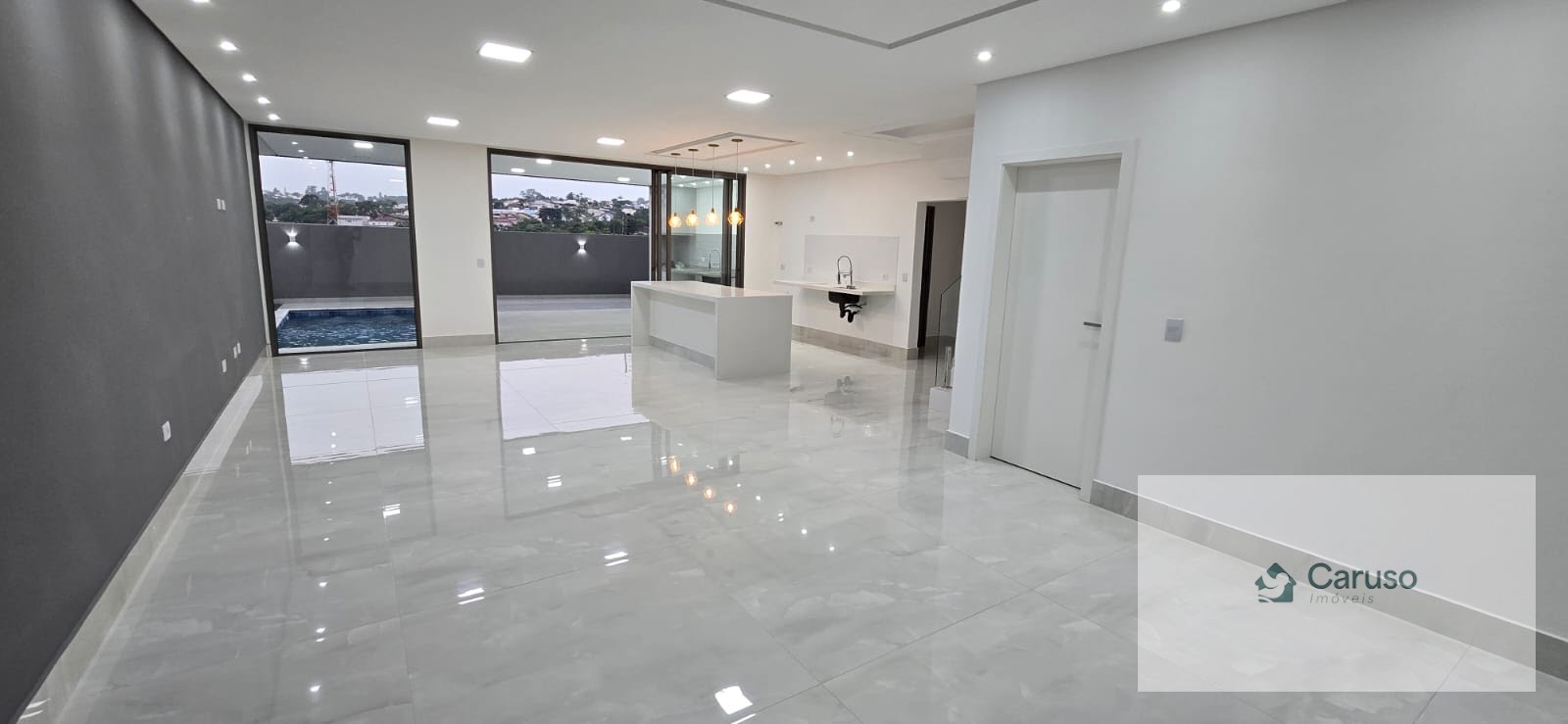 Casa à venda com 4 suítes, 4 vagas e 300m² no Condomínio Real Park, Arujá (SP) — foto 19 de 26