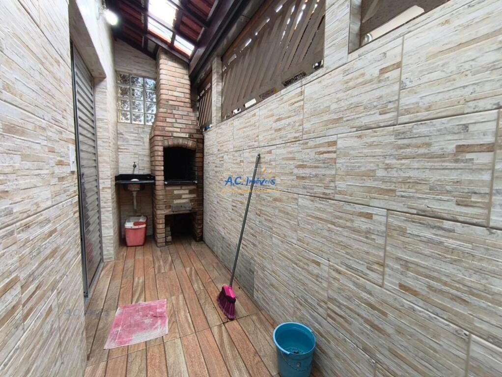 Casa à venda com 1 quarto, 1 banheiro, 1 vaga e 50m² no Aviação, Praia Grande — foto principal