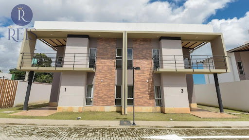 Casa Nova em Condomínio 3 Suítes e Espaço para sua Família