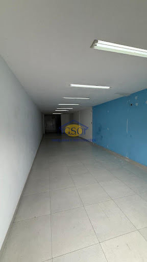 Loja/Salão em Parque Residencial Laranjeiras - Serra, ES