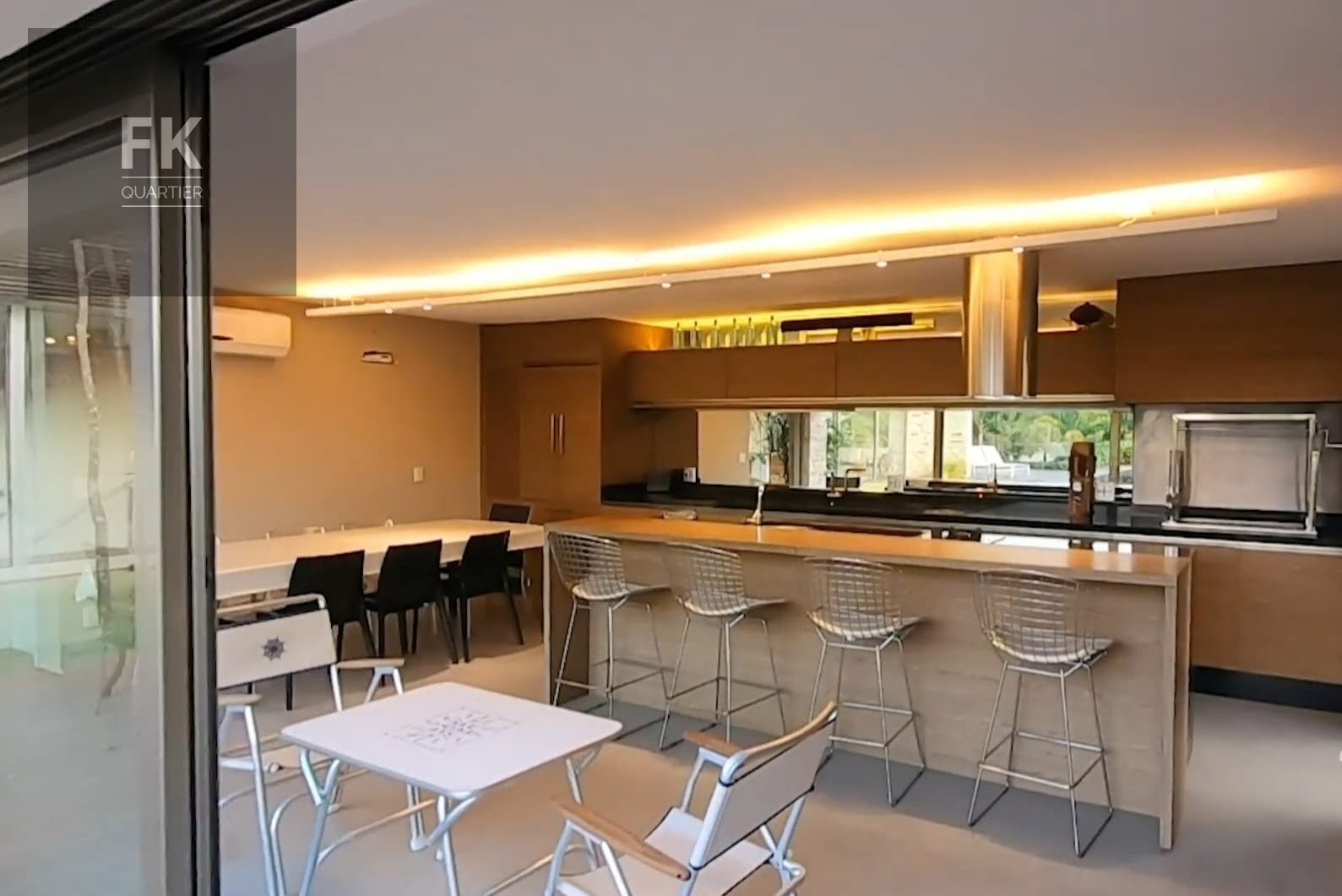 Casa à venda com 4 quartos, 4 suítes, 4 vagas e 1085m² no Alphaville Residencial Um, Barueri (SP) — foto 6 de 23