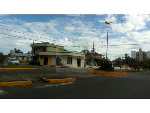 SALAS COMERCIAIS E CASA DE ALVENARIA em Vila São José  -  Araranguá