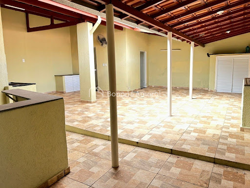 Casa, 3 quartos, 200 m² - Foto 1
