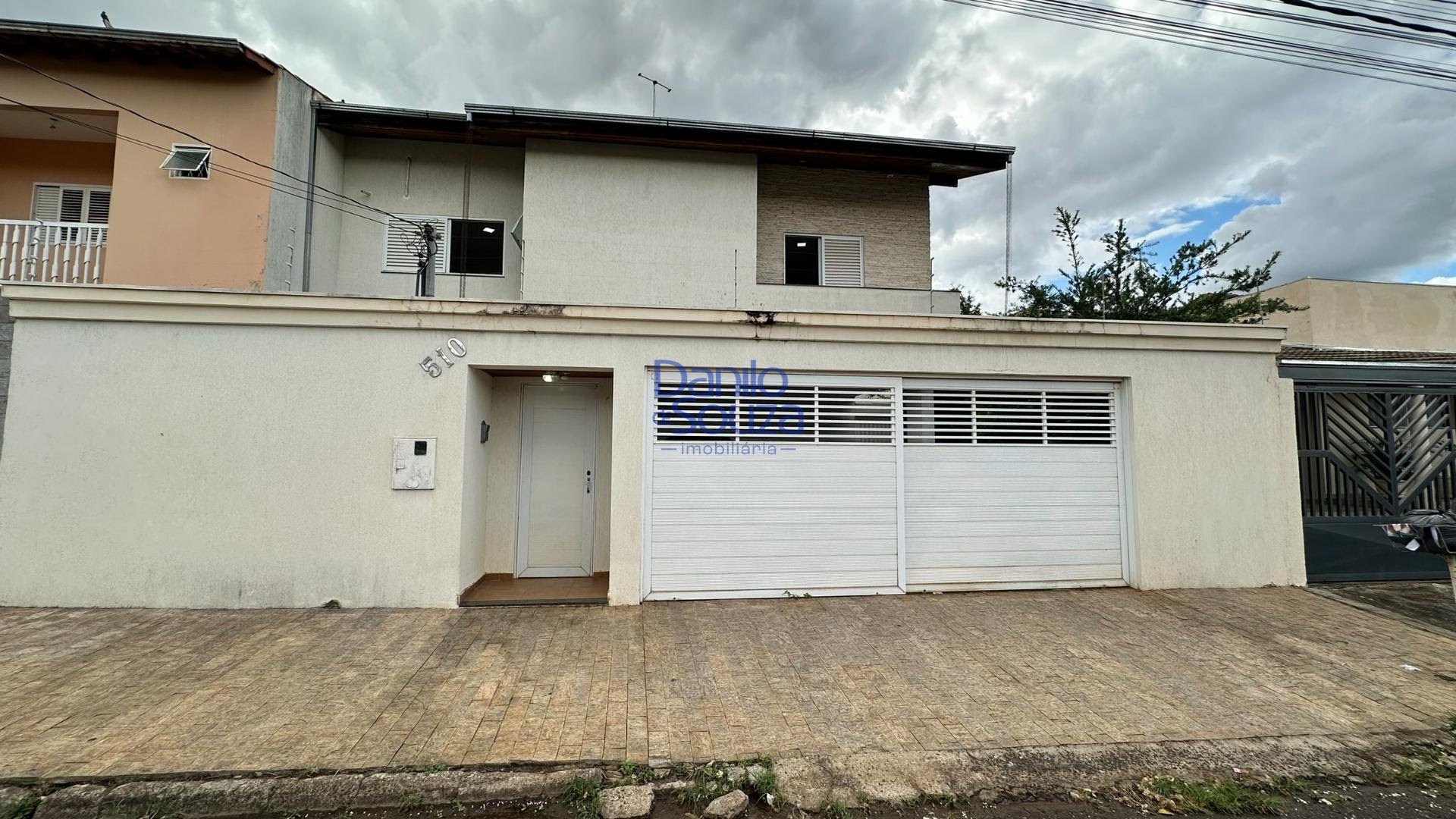 Casa à venda com 3 quartos, 1 banheiro e 360m² no Guilhermina Vieira Chaer, Araxá — foto principal