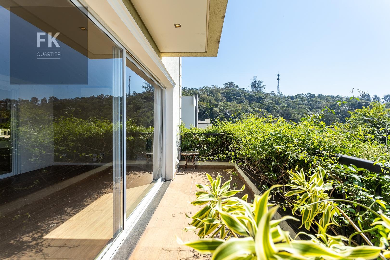 Casa à venda com 3 quartos, 3 suítes, 4 vagas e 245m² no Alphaville, Santana de Parnaíba (SP) — foto 14 de 26