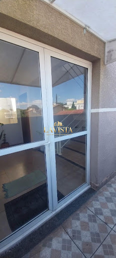 Vista da porta de Entrada para os Apartamentos