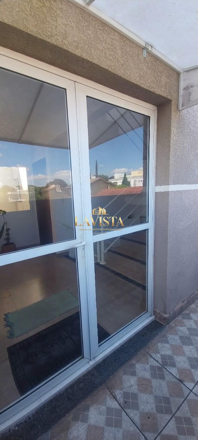 Vista da porta de Entrada para os Apartamentos