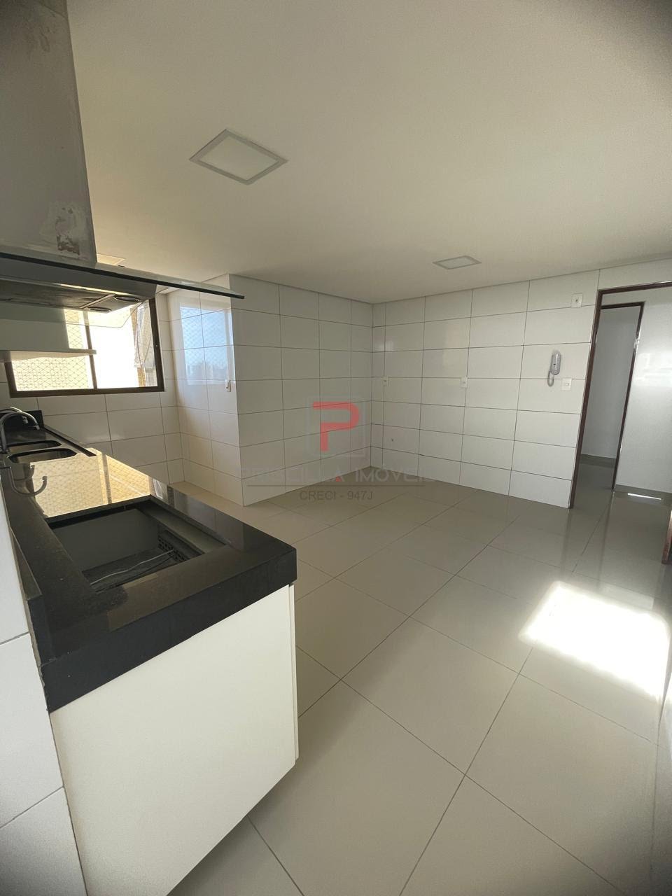 Apartamento à venda com 4 quartos, 4 suítes, 5 vagas e 207m² no Brisamar, João Pessoa (PB) — foto 8 de 30