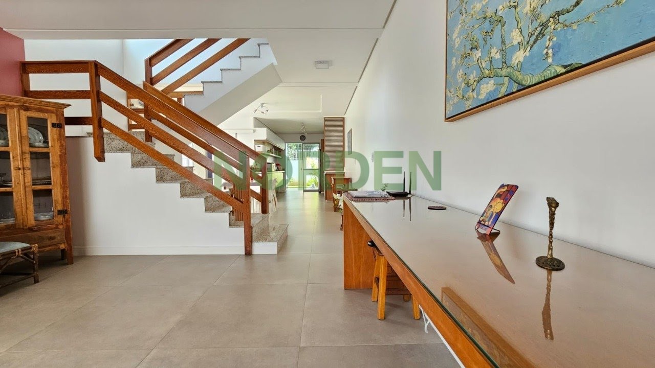 Casa de 185 m² com 3 quartos na Casa 3 Quartos 185m² — Santa Mônica, Santa Mônica