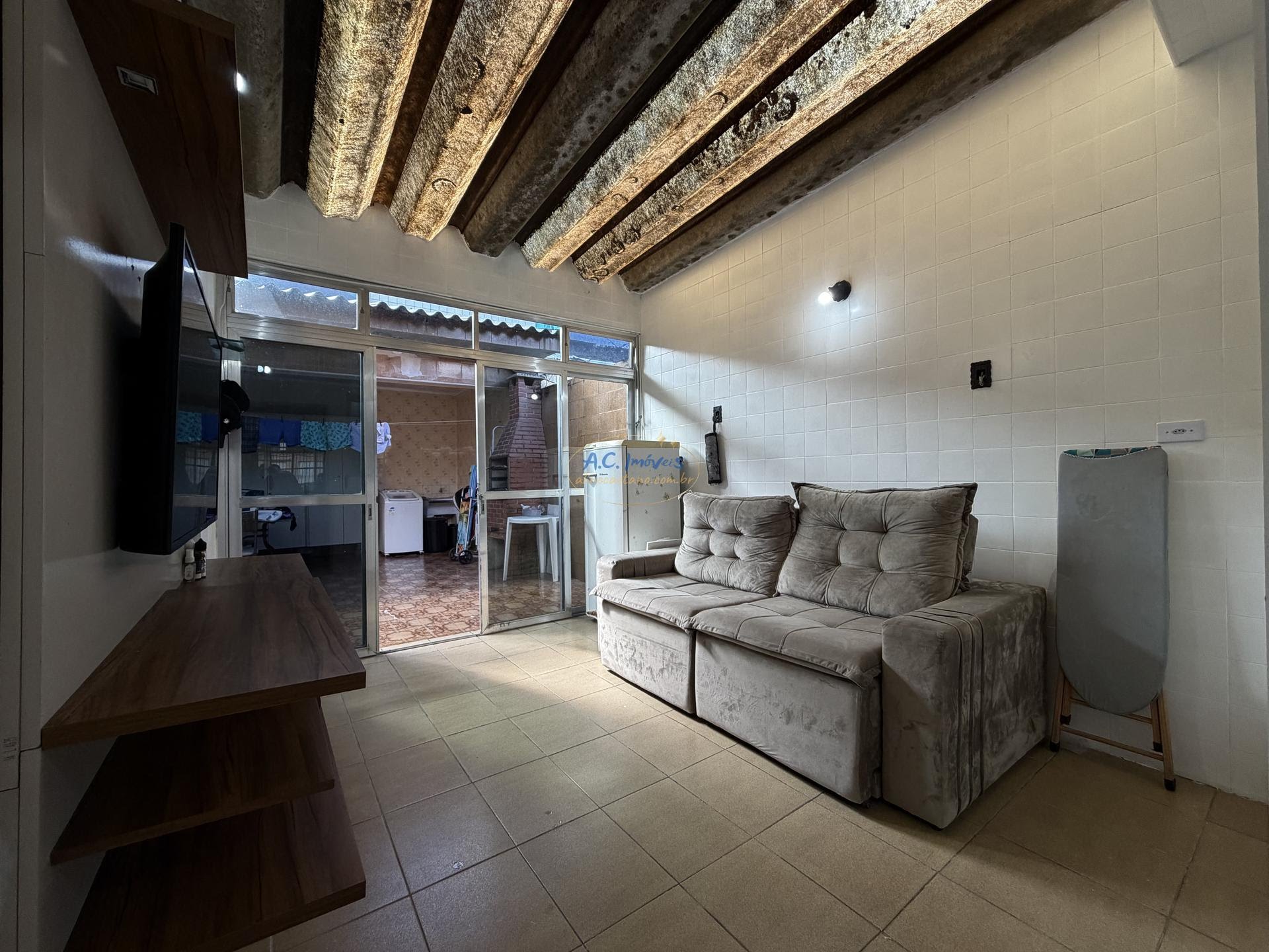 Casa à venda com 3 quartos, 1 suíte, 6 vagas e 153m² no Vila Assuncao, Praia Grande (SP) — foto 12 de 23