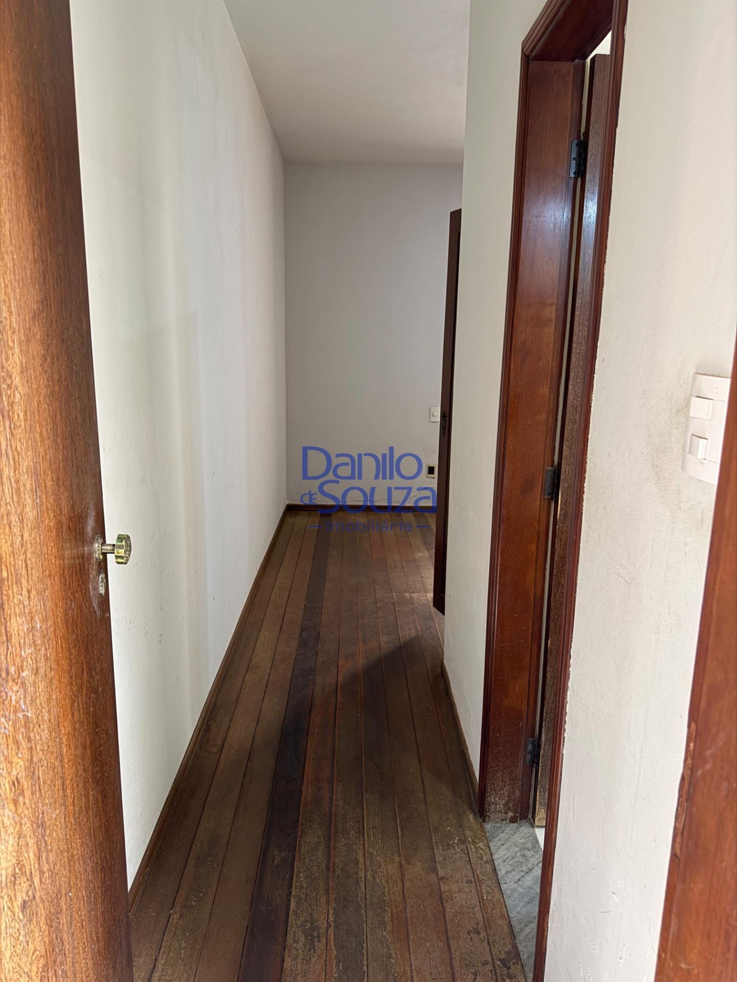 Casa à venda com 4 quartos, 3 suítes, 2 vagas e 344m² no São Cristóvão, Araxá (MG) — foto 13 de 29