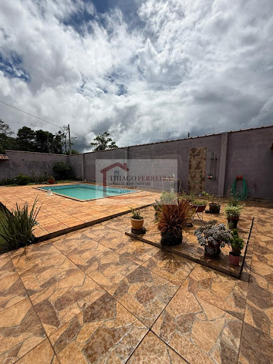 Casa em Jardim Cinelândia  -  Santa Rita do Passa Quatro