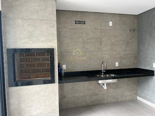 Casa em Condomínio no Jardim Ibiti do Paço em Sorocaba, 175m²,  03 dormitórios, 01 suíte , 02 banheiros e  04 vagas de garagem.