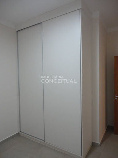 Quarto 2 - Armário