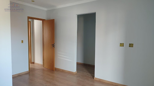 Suíte 01 com belo espaço