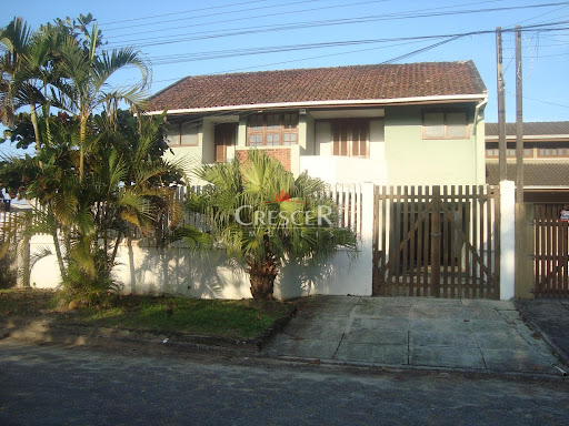 Sobrado próximo ao mar a venda em Matinhos