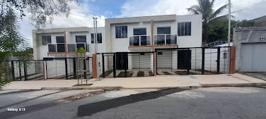 Casa à Venda em Letícia BH, 145m², 2 Quartos, 1 Suíte, R$675mil