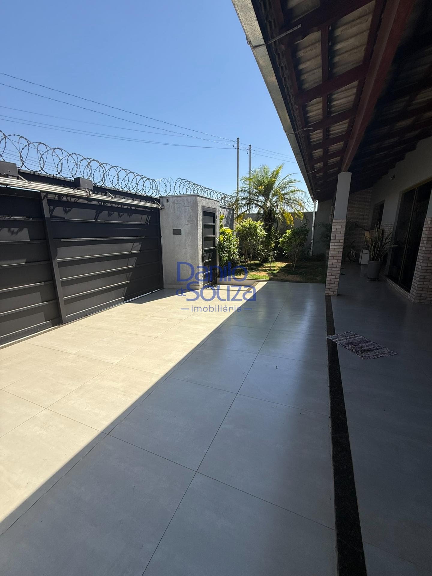 Casa à venda com 3 quartos, 1 suíte, 2 vagas e 300m² no Jardim Europa I, Araxá (MG) — foto 2 de 19