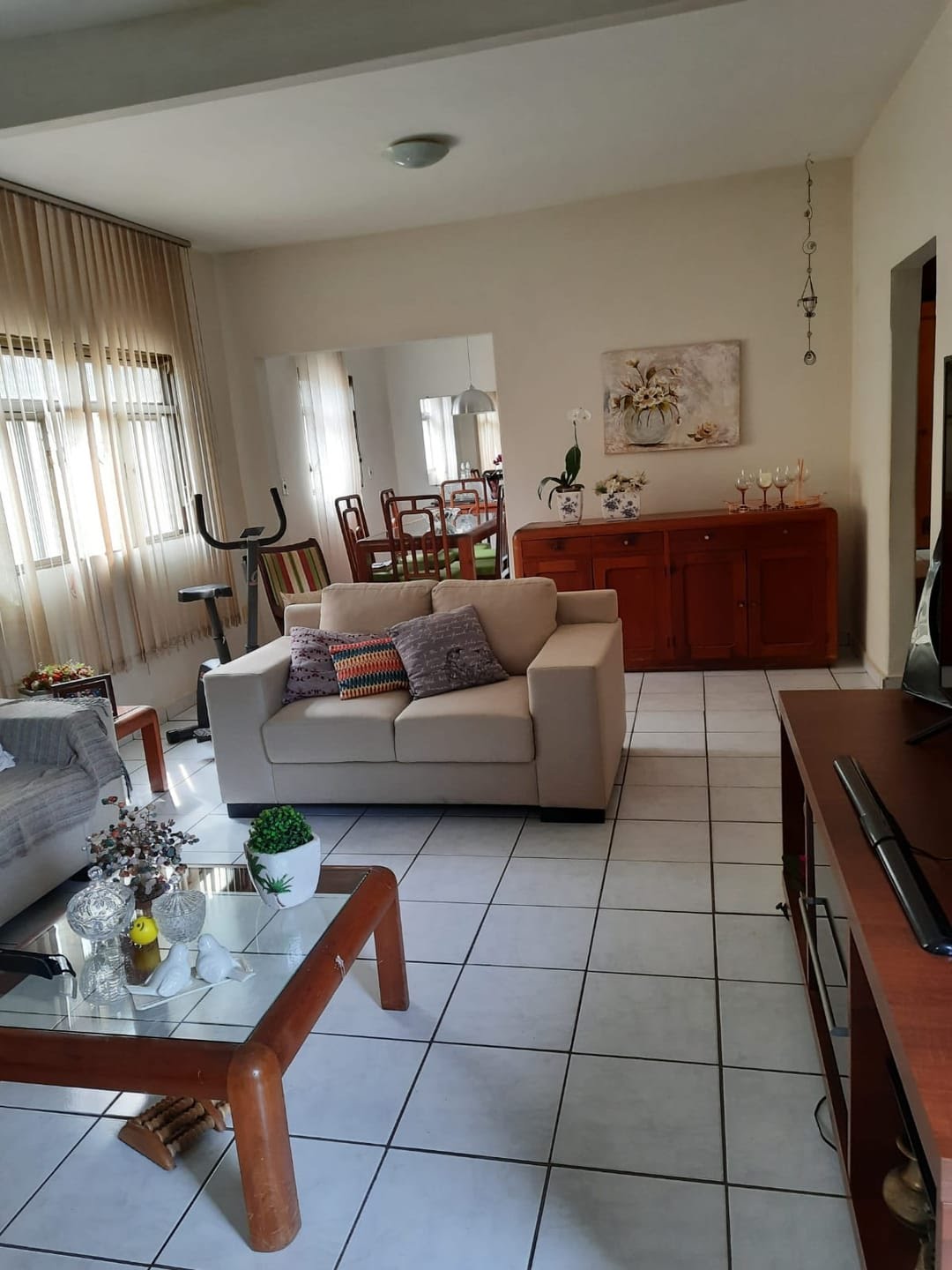 casaavendasaraivauberlandiamg_1667851646634.jpeg