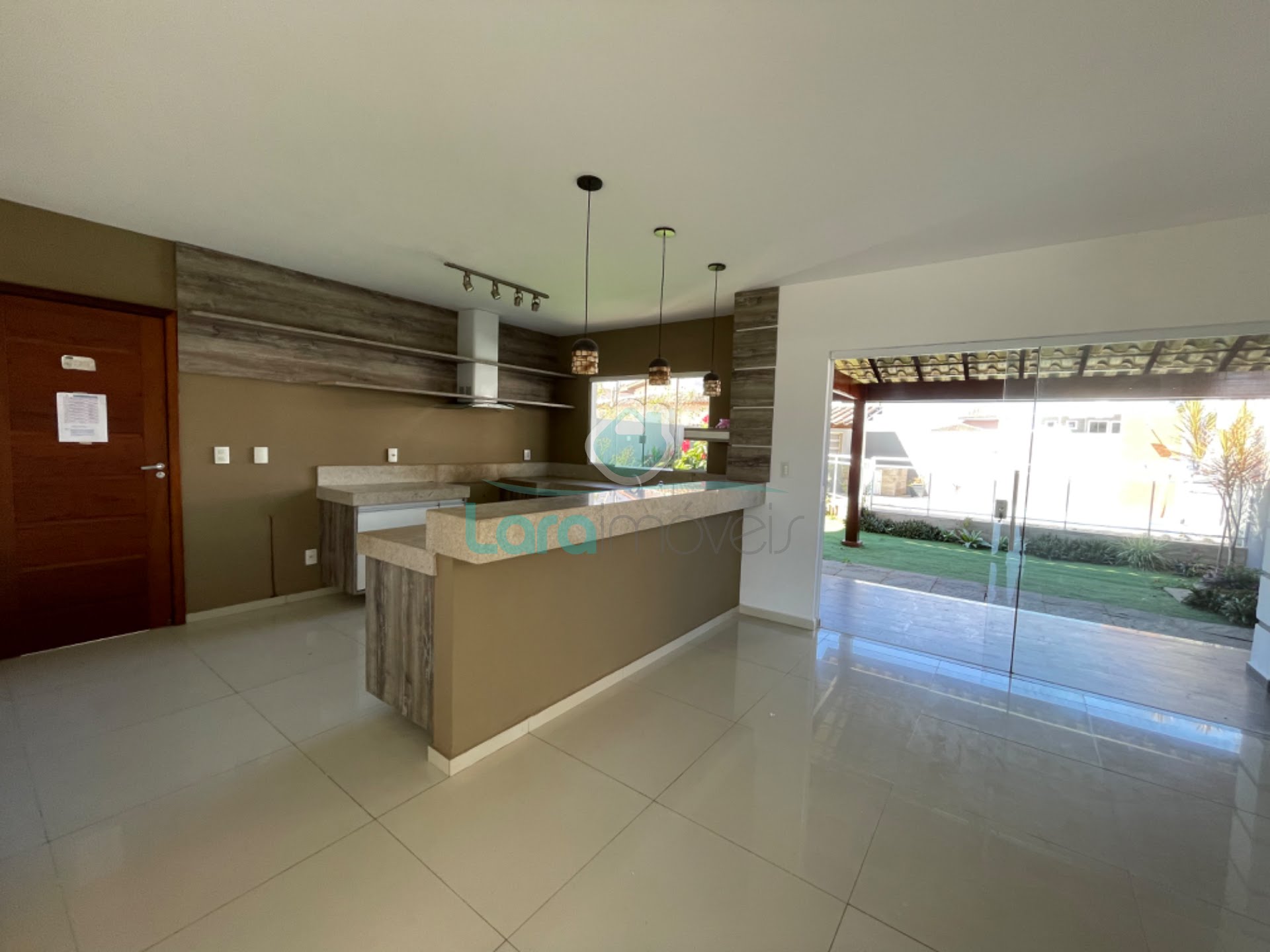 Casa à venda com 3 quartos, 3 suítes, 4 vagas e 182m² no Vale dos Cristais, Macaé (RJ) — foto 7 de 29