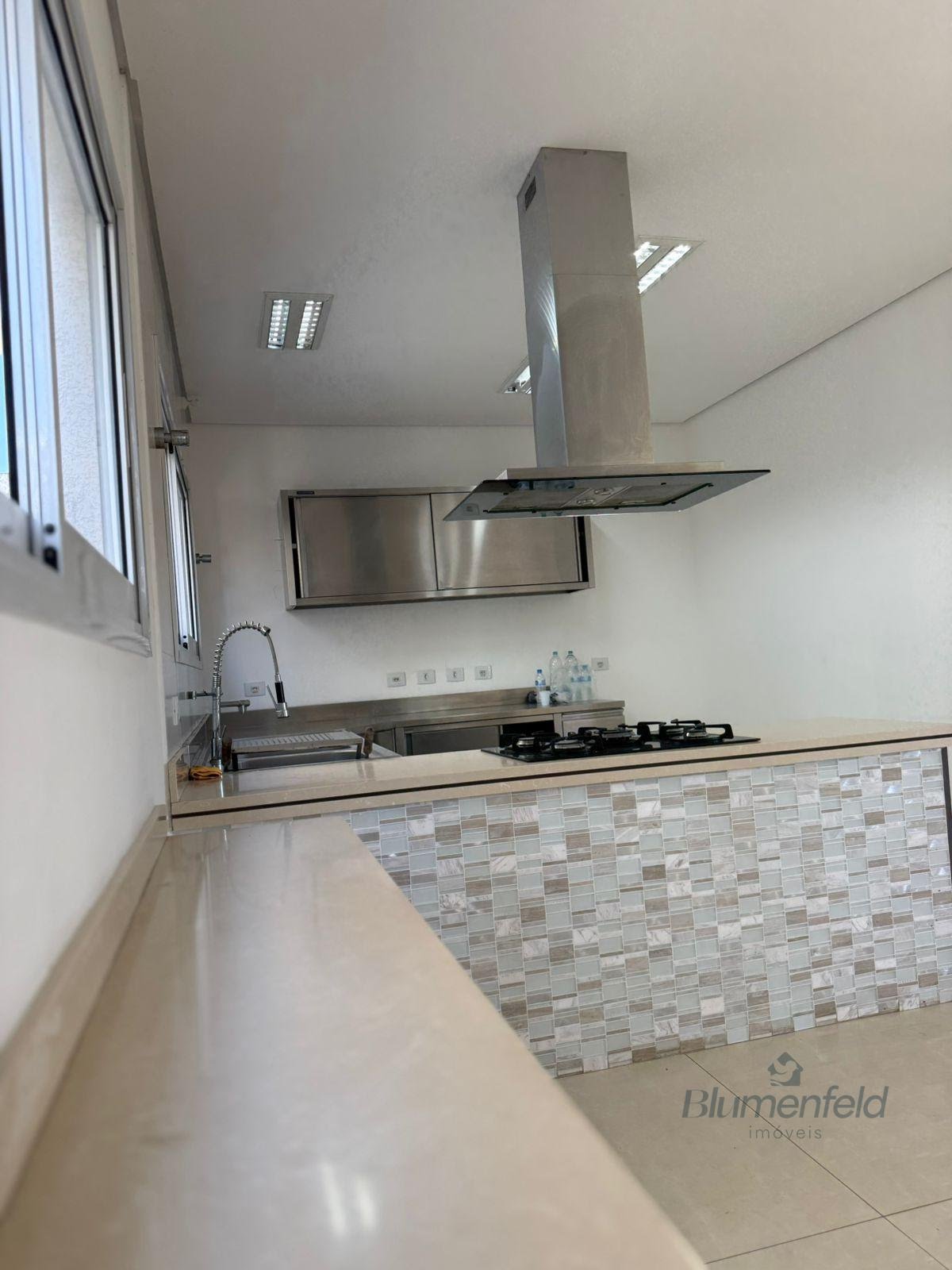 Casa à venda com 4 quartos, 3 suítes, 5 vagas e 320m² no Jardim Fazenda Rincao, Arujá (SP) — foto 10 de 30