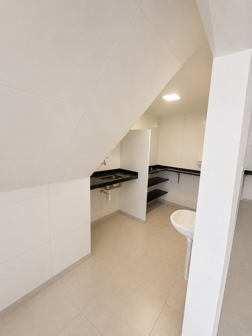 Casa à venda com 3 banheiros e 220m² no San Martin, Recife (PE) — foto 9 de 12
