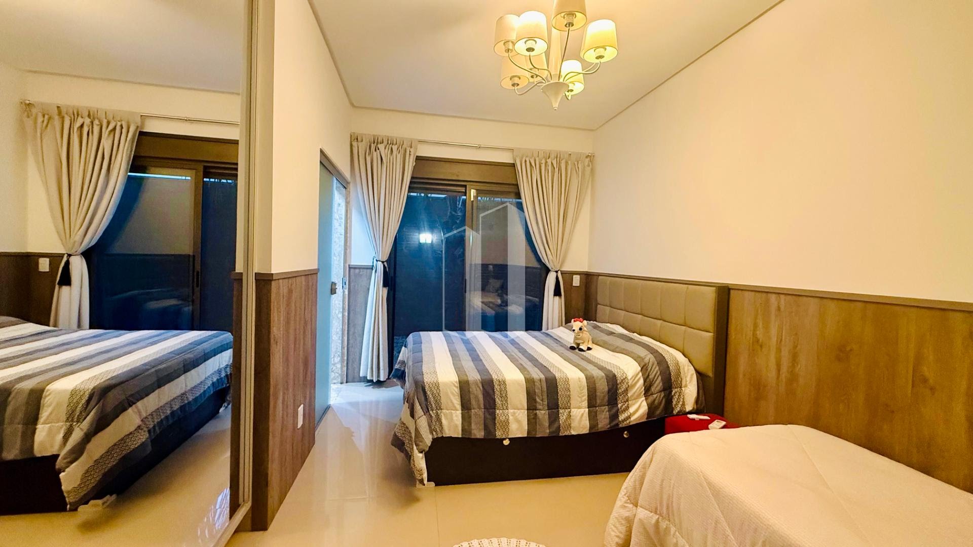 Casa à venda com 3 quartos, 3 suítes, 3 vagas e 240m² no Residencial Goiânia Golfe Clube, Goiânia (GO) — foto 19 de 30