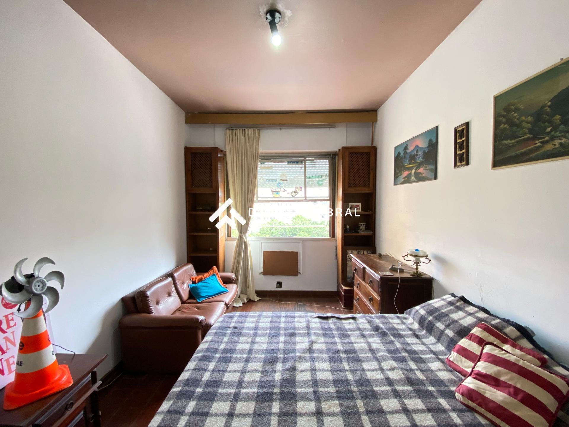 Apartamento à venda com 4 quartos, 1 suíte, 2 vagas e 242m² no Copacabana, Rio de Janeiro (RJ) — foto 8 de 30