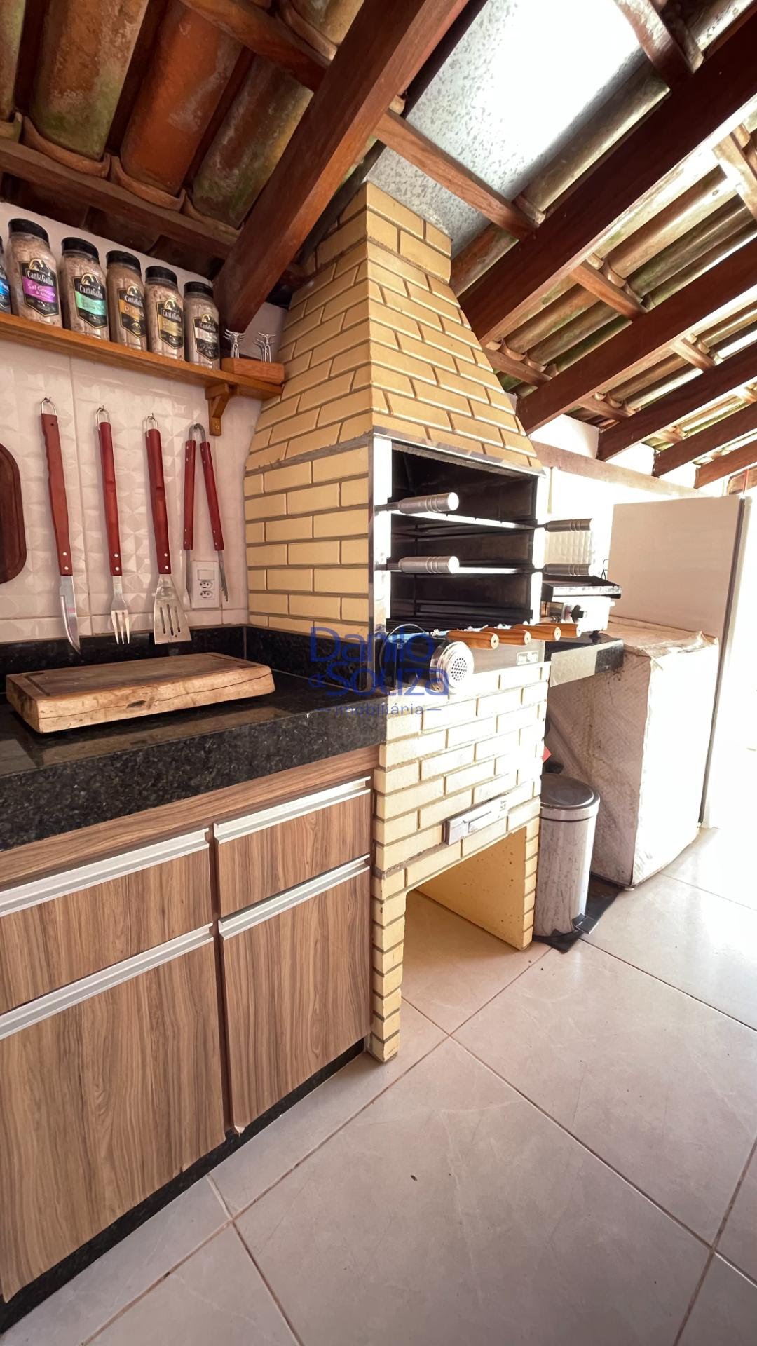 Casa à venda com 3 quartos, 1 banheiro, 2 vagas e 192m² no Vila Lamartine (área II ), Araxá (MG) — foto 17 de 22