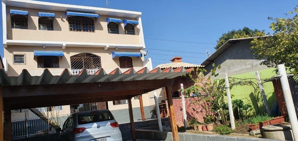 Casa à venda com 3 quartos, 1 suíte, 3 vagas e 244m² no Mirante, Arujá (SP) — foto 2 de 14
