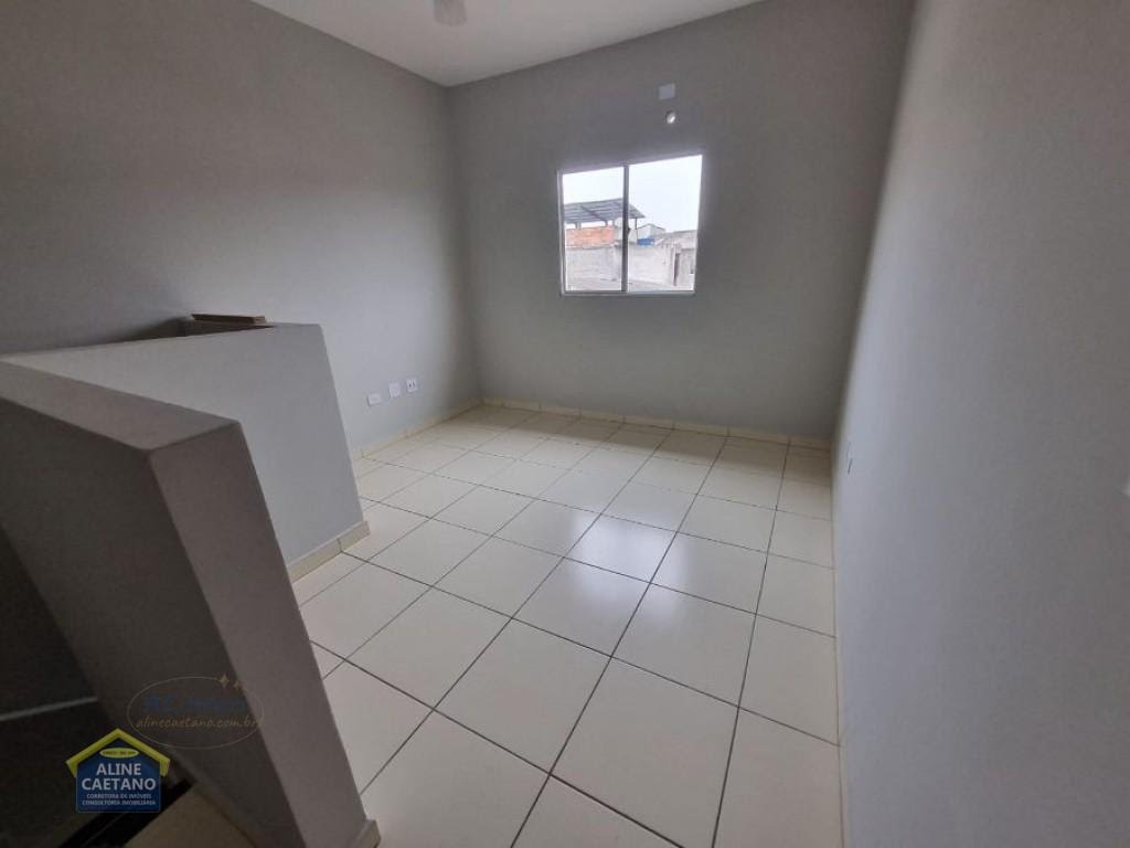 Casa à venda com 2 quartos, 1 banheiro, 1 vaga e 54m² no Sítio do Campo, Praia Grande — foto principal
