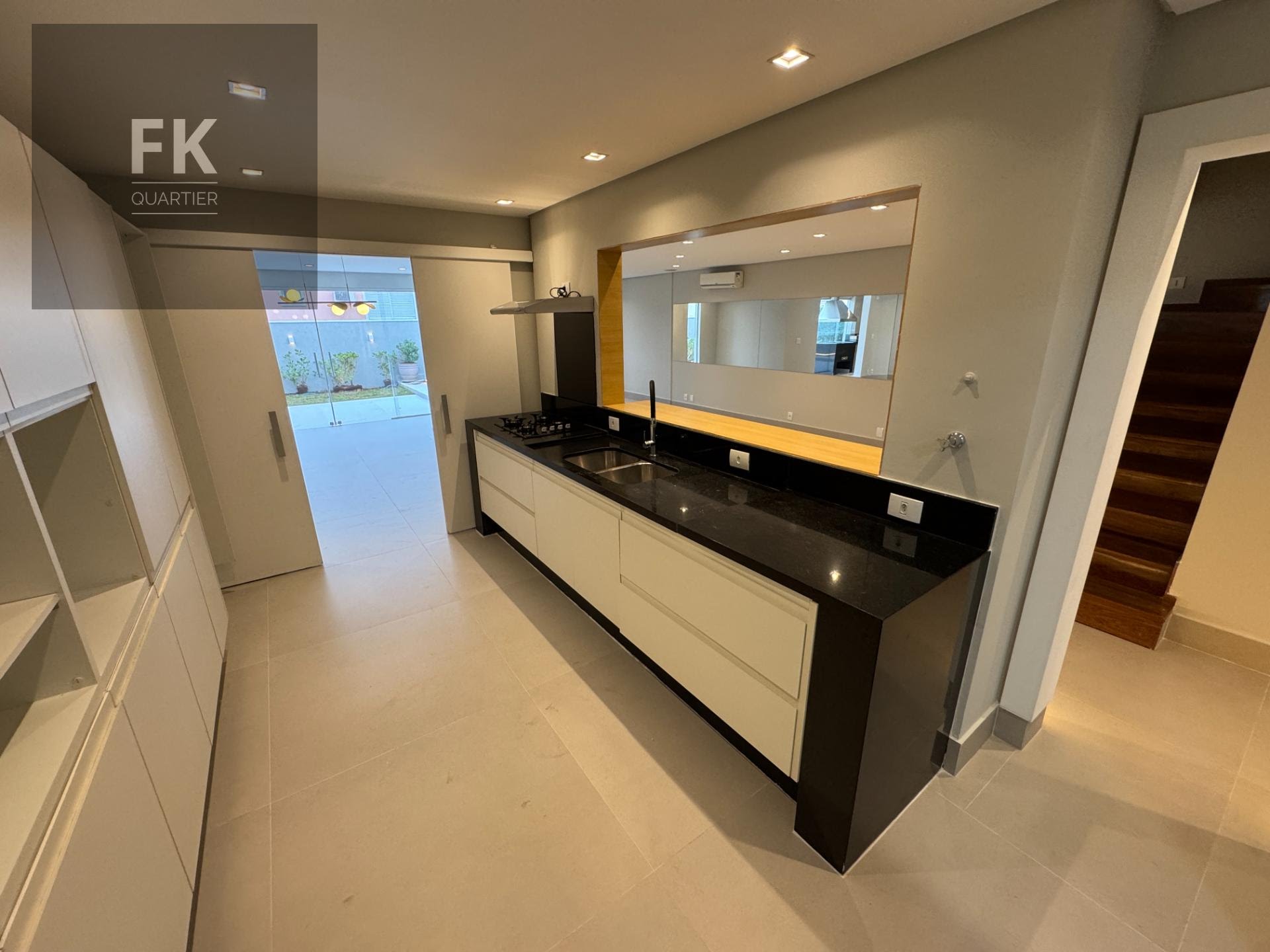 Casa à venda com 3 quartos, 3 suítes, 2 vagas e 235m² no Tamboré, Santana de Parnaíba (SP) — foto 13 de 23