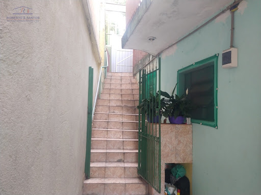 Escadas de acesso