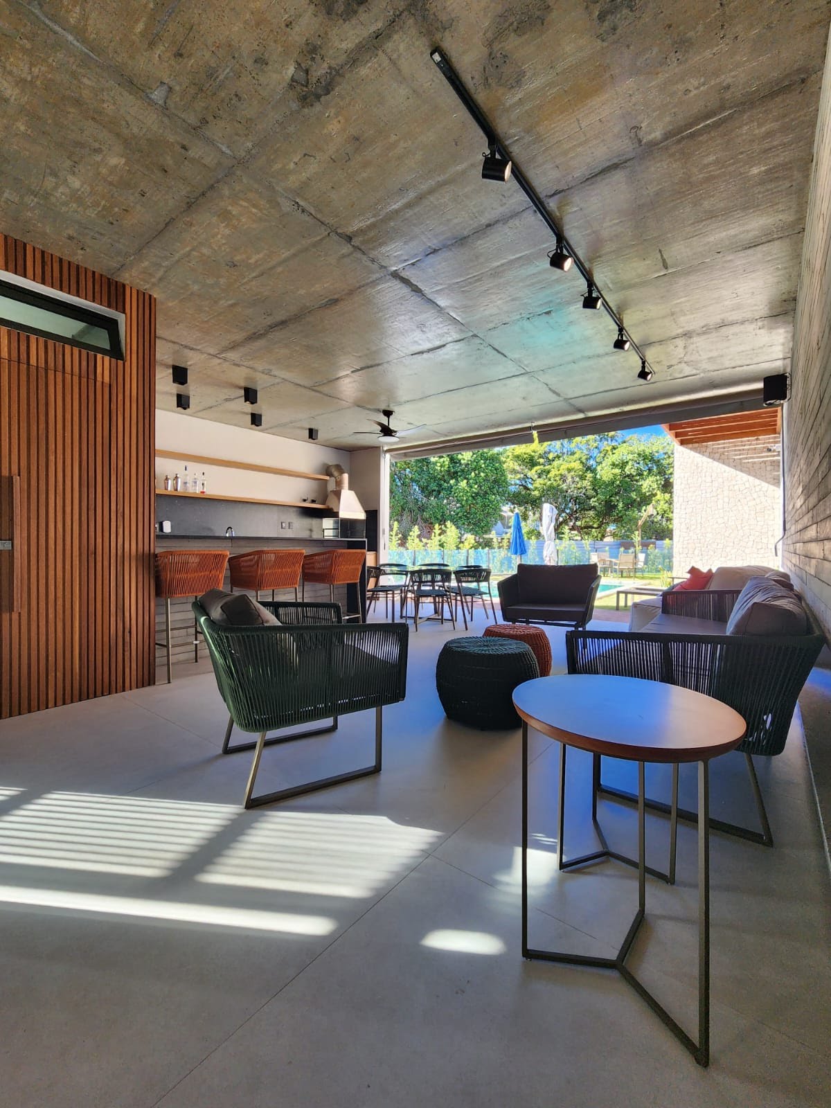 Casa à venda com 6 quartos, 6 suítes, 4 vagas e 504m² no Guarajuba, Camaçari (BA) — foto 14 de 30