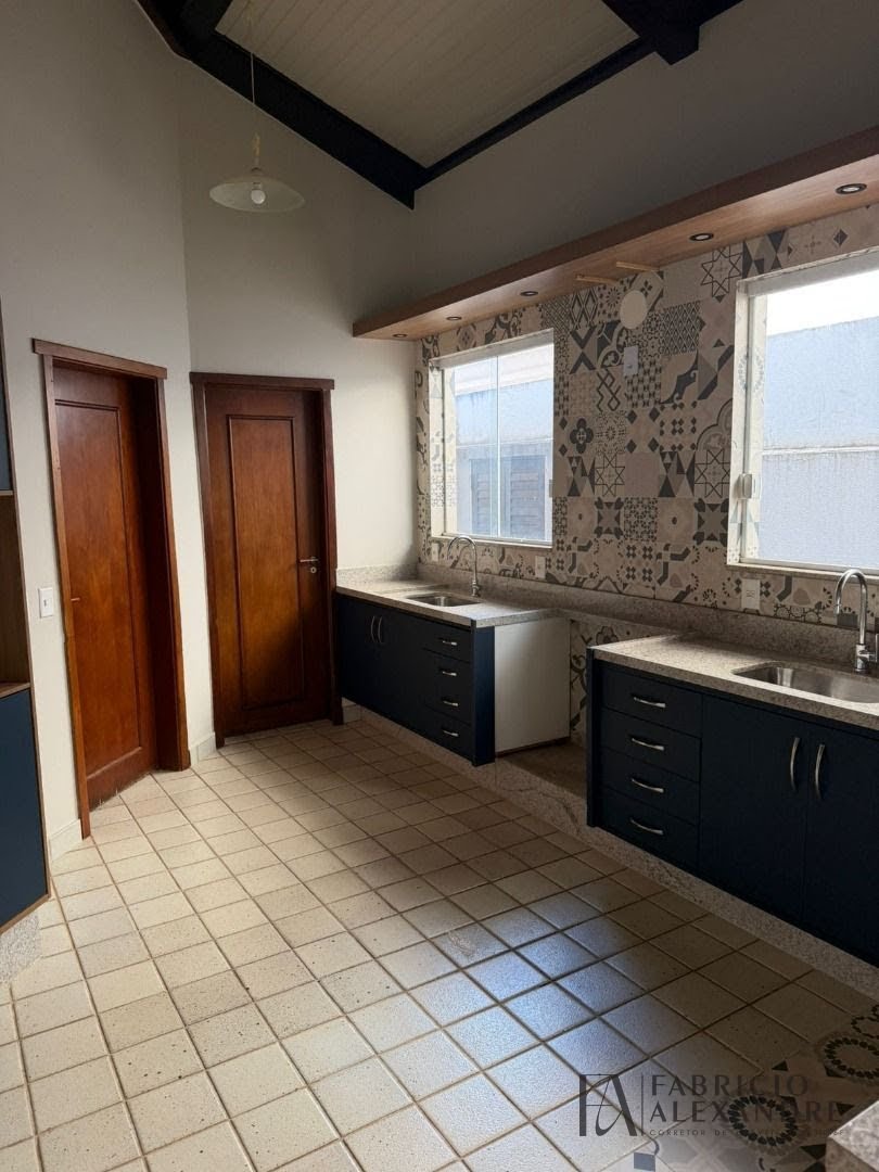 Casa à venda com 3 quartos, 3 suítes, 4 vagas e 330m² no Damha I, São José do Rio Preto (SP) — foto 18 de 19