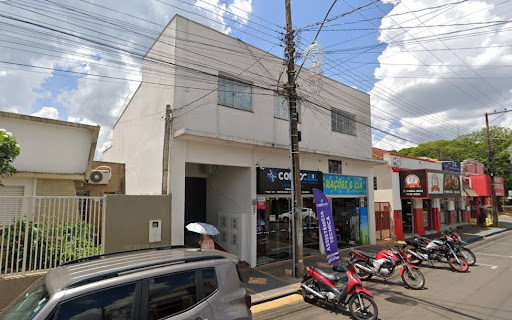 Apartamento Kitnet em Centro  -  Adamantina