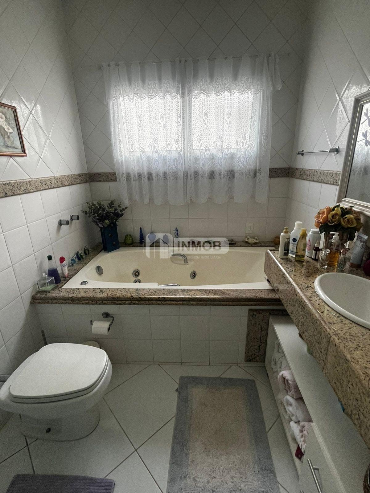 Casa à venda com 4 quartos, 3 suítes, 4 vagas e 278m² no Jardim das Nações, Taubaté (SP) — foto 7 de 15